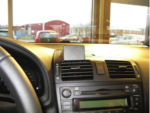 Brodit ProClip montážní konzole pro Toyota Avensis 09-15, na střed