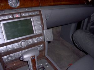 Brodit ProClip montážní konzole pro Volkswagen Phaeton 03-10, na střed