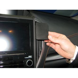 Brodit ProClip montážní konzole pro Subaru Impreza 17-23/XV 18-23, na střed vpravo