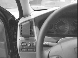 Brodit ProClip montážní konzole pro Volvo S60 00-10/V70 N 00-10/XC70 00-10, vlevo