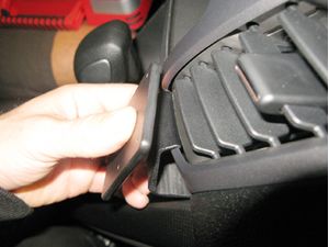 Brodit ProClip pro Ford Tourneo Connect 19-22/Transit Connect 19-24, na střed vpravo