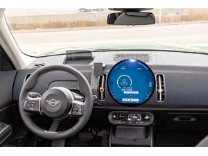 Монтажна скоба Brodit ProClip за Mini Countryman 25-25, по средата
