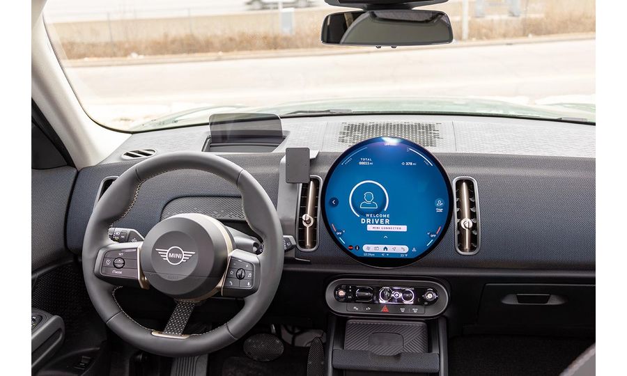 Монтажна скоба Brodit ProClip за Mini Countryman 25-25, по средата