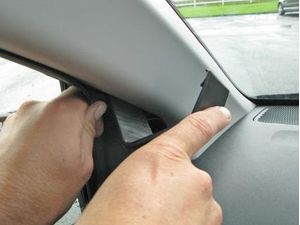 Brodit ProClip montážní konzole pro Citroen C1/Peugeot 108/Toyota AYGO 14-21, vlevo na sloupek
