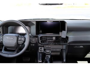Brodit ProClip montážní konzole pro Toyota LandCruiser 250 24-25, LandCruiser 24-25, na střed vpravo