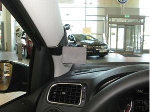 Brodit ProClip montážní konzole pro Volkswagen Polo 15-17, vlevo na sloupek