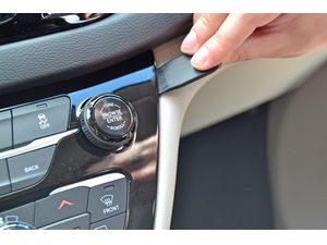 Brodit ProClip montážní konzole pro Chrysler Voyager 20-24/Pacifica 16-24, na střed vpravo dolů