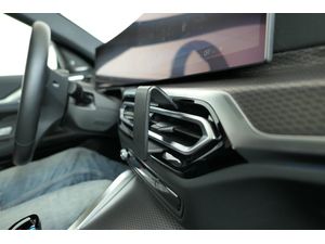 Brodit ProClip montážní konzole pro BMW i4 22-24/BMW 3-series G20, G21 23-24, na střed