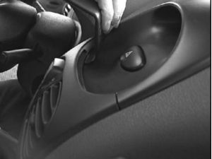Brodit Suport de montare ProClip pentru Peugeot 206 99-08, pe centru