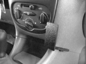 Brodit Suport de montare ProClip pentru Peugeot 206 99-08, centru dreapta