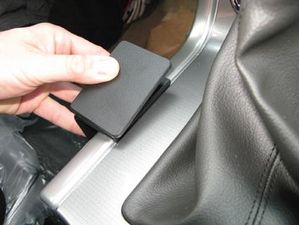Brodit ProClip Halterung für Nissan King Cab 11-15, für Mitteltunnel