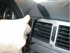 Brodit Монтажна скоба ProClip за Chrysler Crossfire 04-07, централна лява