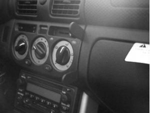 Brodit ProClip Halterung für Toyota MR2 Spyder 00-05, mittig
