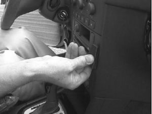 Brodit ProClip montážní konzole pro Volvo S40/V40 01-03, na střed vpravo
