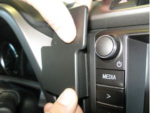 Brodit Монтажна скоба ProClip за Toyota RAV 4 13-18, в центъра