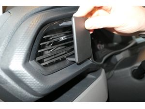 Brodit ProClip за Volkswagen Caravelle 6.1 21-24/T6.1 Transporter/Pickup 20-24, отляво на решетката