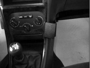 Brodit ProClip montážní konzole pro Peugeot 307 01-09, na střed vpravo dolů