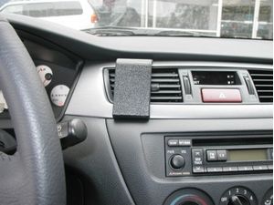 Brodit ProClip montážní konzole pro Mitsubishi Lancer 04-07, na střed