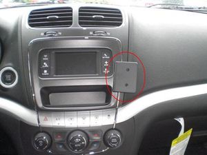 Brodit Конзола ProClip за Fiat Freemont11-21/Dodge Journey 11-23 (само с 4.3" дисплей), централно разположена