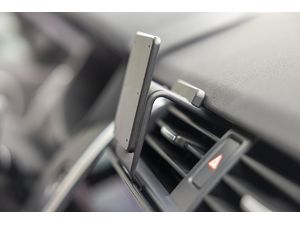 Brodit Монтажна скоба ProClip за Land Rover Discovery 21-24, в центъра