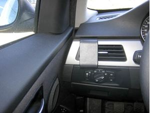 Brodit ProClip за BMW 316-330/E90/E91/ E92/E93 05-12, (само дървен декор), ляв