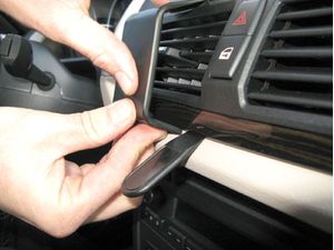 Brodit ProClip montážní konzole pro BMW X1 E84 10-15, na střed