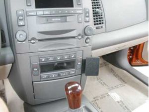 Brodit ProClip montážní konzole pro Cadillac SRX 04-06, na střed