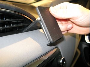 Brodit Suport de montare ProClip pentru Toyota Yaris 15-20, centru dreapta