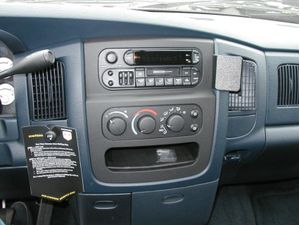 Brodit ProClip montážní konzole pro Dodge Ram Pick Up 1500 02-05 a 2500/3500 03-05, na střed