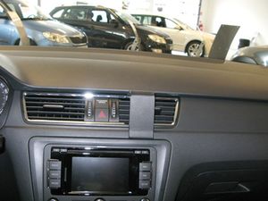 Brodit Монтажна скоба ProClip за Skoda Rapid 13-15/Seat Toledo 13-18, за център