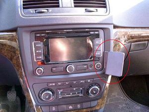 Brodit Suport de montare ProClip pentru Skoda Yeti 10-17 (doar pentru Amundsen și Balero), centru dreapta