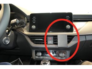 Brodit Монтажна скоба ProClip за Skoda Scala 19-24, по средата