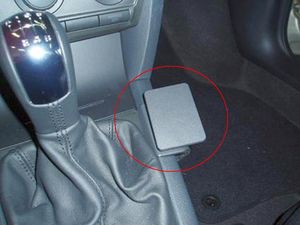 Brodit ProClip Škoda Octavia II Ambiente / Classic / Elegance / RS 05-13 / Scout 07-13, a középső alagúthoz