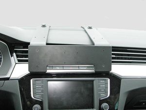 Brodit ProClip за Volkswagen Passat 15-23/Passat Alltrack 16-23, подсилен, за центъра