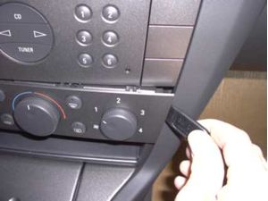 Brodit ProClip montážní konzole pro Opel Signum 02-08/Vectra C 02-10, na střed vpravo