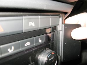Brodit Suport de montare ProClip pentru Volkswagen T-Roc 18-23, centru dreapta