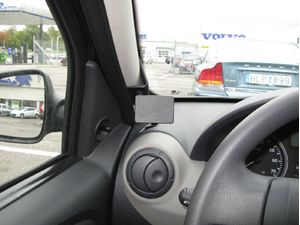 Brodit ProClip rögzítő konzol Dacia Logan 09-13 / Sandero 08-12 / Duster 10-13, balra
