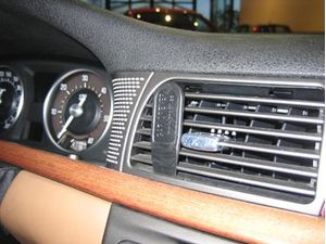 Brodit ProClip montážní konzole pro Lancia Thesis 02-09, vpravo