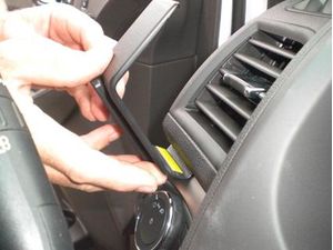 Brodit ProClip montážní konzole pro Ford Explorer/Explorer Sport 11-19, vlevo na mřížku ventilace