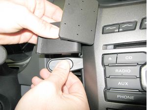 Brodit ProClip rögzítő konzol Ford Ranger 12-15, bal középen