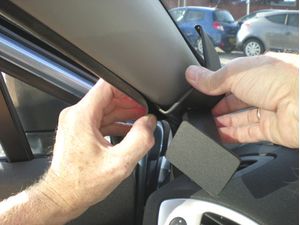Brodit ProClip montážní konzole pro Renault Scenic 10-16, vlevo na sloupek