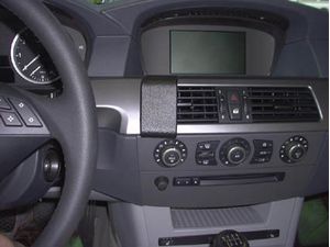 Brodit ProClip montážní konzole pro BMW 520-545/M5 E60, E61 04-10, na střed vlevo