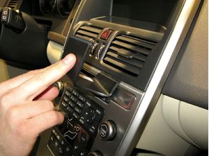 Brodit ProClip montážní konzole pro Volvo XC60 09-10, na střed vpravo