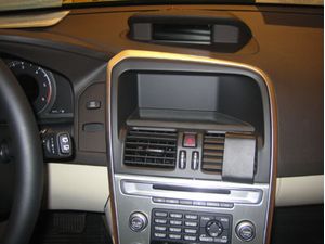 Brodit ProClip montážní konzole pro Volvo XC60 09-10, na střed vpravo