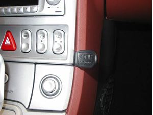 Brodit Монтажна скоба ProClip за Chrysler Crossfire 04-07, централно дясно