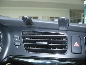 Brodit ProClip Halterung für Kia Ceed 12-15, Mitte links