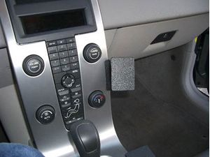 Brodit ProClip rögzítő konzol Volvo C30 07-15 / C70 06-15 / S40 04-12 / V50 04-12, jobbközép