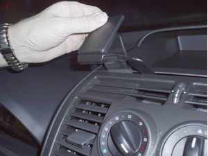 Brodit ProClip montážní konzole pro Mercedes Benz V-Class/Vito 04-14, na střed vlevo