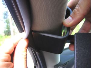 Brodit ProClip montážní konzole pro Saab 9-3 03-11 (ne pro cabrio), vlevo na sloupek