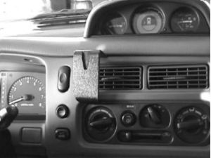 Brodit ProClip montážní konzole pro Mitsubishi Pajero Sport 99-06, na střed vlevo